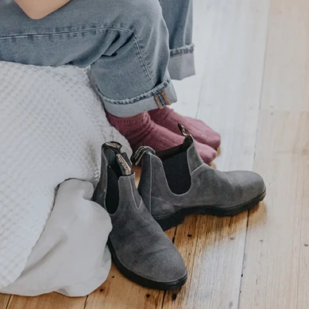 Blundstone Chelsea Boots In Grey Wax Leather - Picture 3 of 15